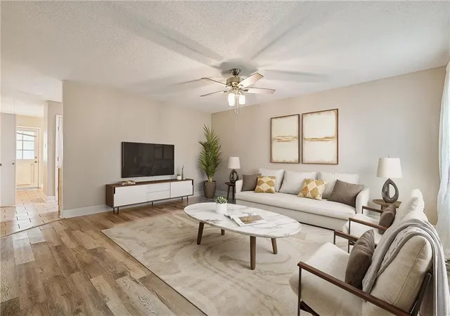 Photo 2 of Townhouse for sale at 1128 Saint Maria St, Luling, LA 70070 | MLS# 2566874 | Listing updated on 2026-09-13