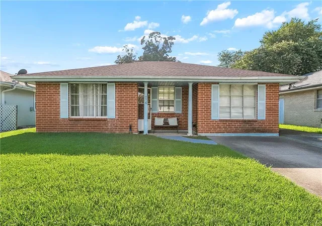Photo 1 of Single family home for sale at 716 Blanche St, Metairie, LA 70003 | MLS# 2566876 | Listing updated on 2026-09-18
