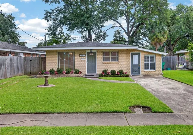 Photo 1 of Single family home for sale at 10617 Salem St, River Ridge, LA 70123 | MLS# 2567045 | Listing updated on 2026-09-21