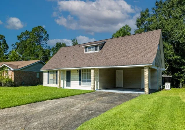 Photo 2 of Single family home for sale at 111 Melody Ln, Slidell, LA 70458 | MLS# 2566710 | Listing updated on 2026-09-17