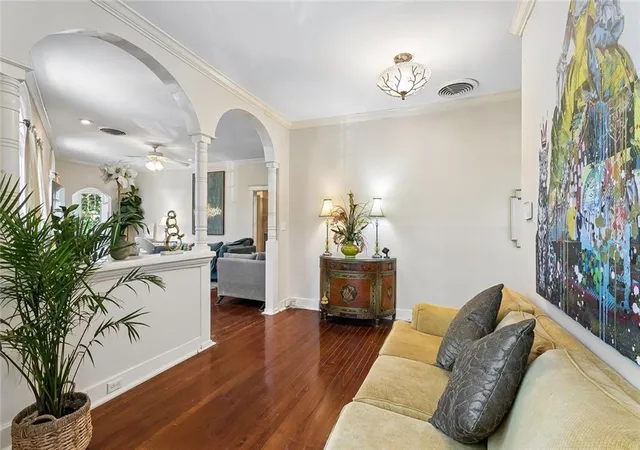 Photo 3 of House for sale at 330 Dahlia St, Metairie, LA 70005 | MLS# 2564308 | Listing updated on 2026-08-30
