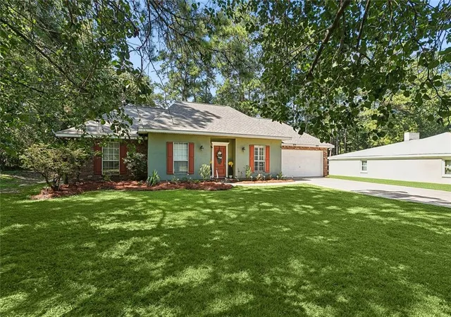 Photo 2 of Single family home for sale at 103 Belle Terre Blvd, Covington, LA 70433 | MLS# 2566734 | Listing updated on 2026-09-21