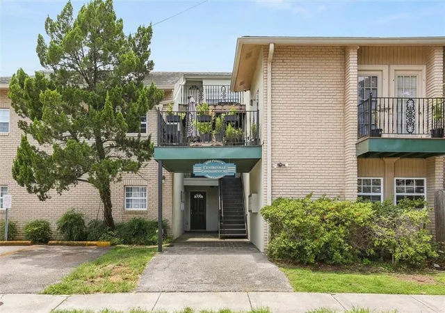 Condo for sale at 4500 Palmyra St #D, New Orleans, LA 70119 | MLS# 2567341