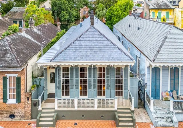 Photo 4 of Sale Pending at 926 St Peter St, New Orleans, LA 70116 | MLS# 2567790 | Listing updated on 2026-09-15