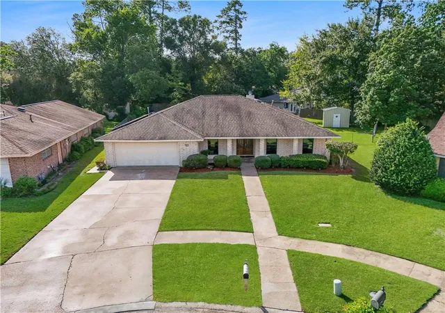 Photo 1 of Single family home for sale at 803 Jefferson Ct, Slidell, LA 70458 | MLS# 2565979 | Listing updated on 2026-09-01