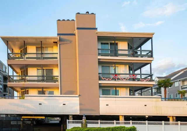 Photo 1 of Condo for sale at 420 Metairie Hammond Hwy #318, Metairie, LA 70005 | MLS# 2567958 | Listing updated on 2026-08-30