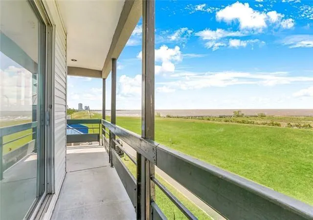 Photo 4 of Condo for sale at 420 Metairie Hammond Hwy #318, Metairie, LA 70005 | MLS# 2567958 | Listing updated on 2026-08-30
