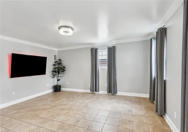 Photo 3 of Single family home for sale at 4813 Tartan Dr, Metairie, LA 70003 | MLS# 2567892 | Listing updated on 2026-09-04