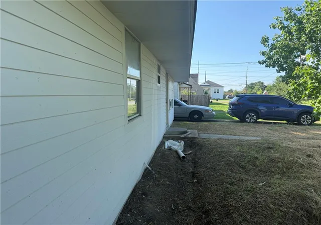 Photo 3 of Single family home for sale at 5184 Metropolitan Dr, New Orleans, LA 70126 | MLS# 2568042 | Listing updated on 2026-09-08