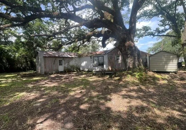 Photo 2 of Single family home for sale at 177 Velie St, Ponchatoula, LA 70454 | MLS# 2568060 | Listing updated on 2026-09-10