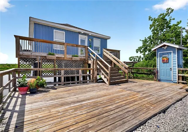 Photo 3 of Single family home for sale at 4511 Pontchartrain Dr, Slidell, LA 70458 | MLS# 2568280 | Listing updated on 2026-09-05
