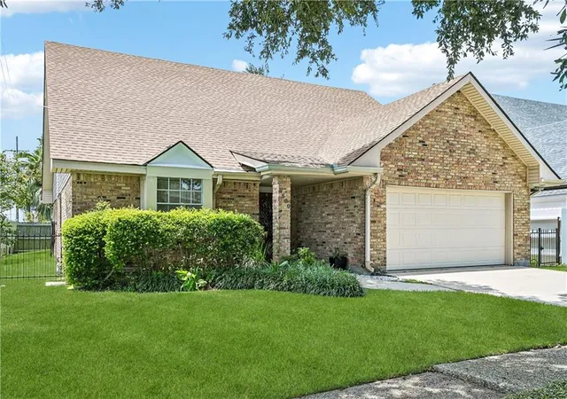 Photo 2 of Single family home for sale at 4500 Hessmer Ave, Metairie, LA 70002 | MLS# 2560077 | Listing updated on 2026-08-31