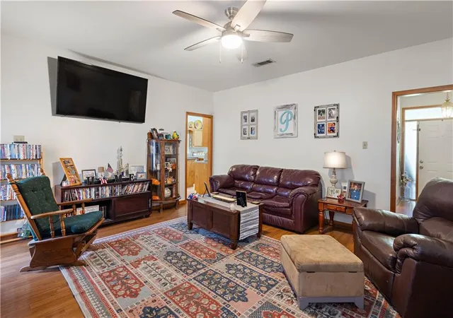 Photo 3 of Single family home for sale at 217 Camellia Rd, Bogalusa, LA 70427 | MLS# 2568264 | Listing updated on 2026-09-01