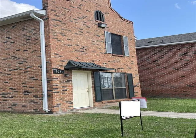 Photo 3 of Townhouse for sale at 7051 Perkins Pl Ct, Baton Rouge, LA 70808 | MLS# 2568545 | Listing updated on 2026-09-09
