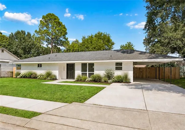 Photo 1 of Single family home for sale at 1958 Evergreen Ave, New Orleans, LA 70114 | MLS# 2568753 | Listing updated on 2026-09-22