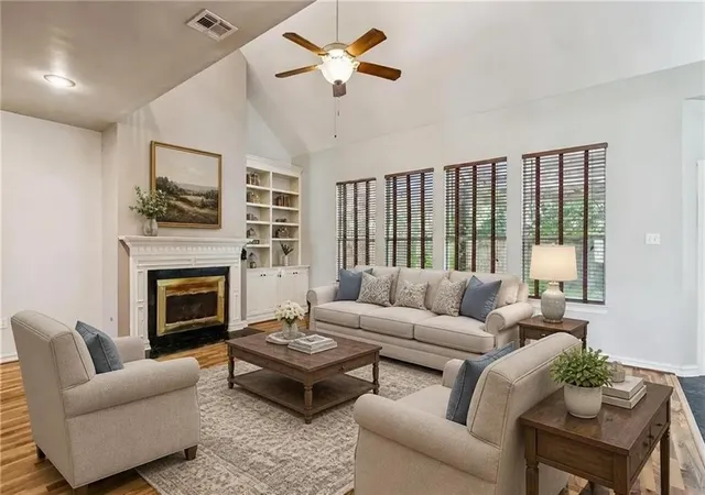 Photo 4 of Single family home for sale at 1317 Fairfield Dr, Mandeville, LA 70448 | MLS# 2558901 | Listing updated on 2026-09-13