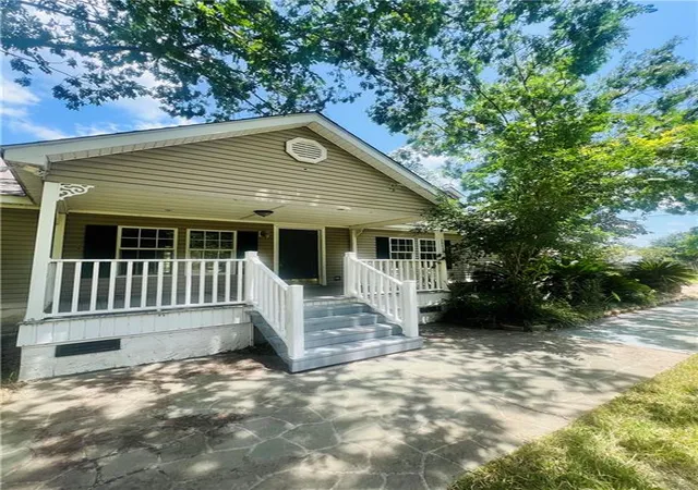 Photo 3 of Single family home for sale at 20053 Esterbrook Rd, Ponchatoula, LA 70454 | MLS# 2567699 | Listing updated on 2026-09-16