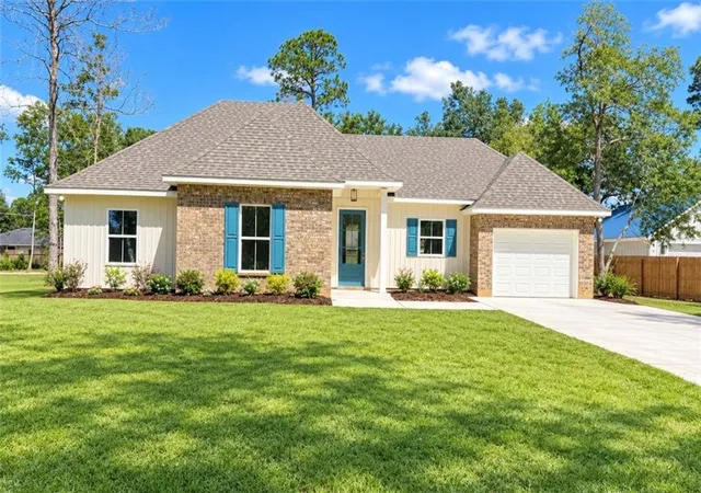 Photo 1 of Single family home for sale at 35395 Melody Ln, Slidell, LA 70460 | MLS# 2567718 | Listing updated on 2026-10-07