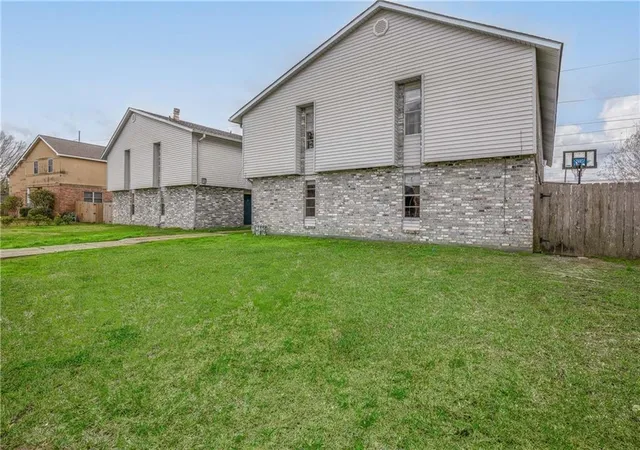 Townhouse for sale at 56 Brandon Hall Dr, Destrehan, LA 70047 | MLS# 2567955