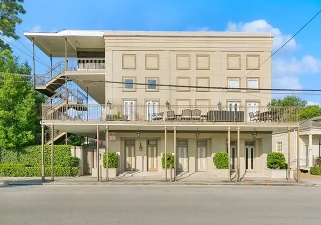 Condo for sale at 8416 Oak St #K, New Orleans, LA 70118 | MLS# 2569059