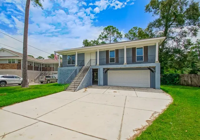 Photo 3 of Single family home for sale at 2942 Palm Cir Dr, Slidell, LA 70458 | MLS# 2562685 | Listing updated on 2026-09-09