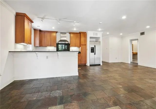 Photo 4 of House for sale at 3 5 Neron Pl, New Orleans, LA 70118 | MLS# 2569267 | Listing updated on 2026-09-25