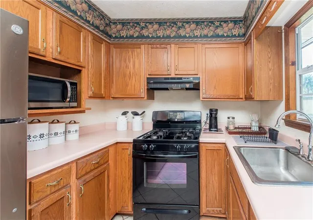 Photo 3 of Single family home for sale at 231 Douglas Dr, River Ridge, LA 70123 | MLS# 2569332 | Listing updated on 2026-09-10