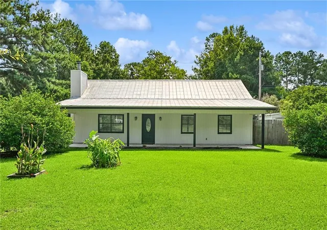 Photo 1 of Single family home for sale at 81020 Father Francis Dr, Bush, LA 70431 | MLS# 2569039 | Listing updated on 2026-09-29