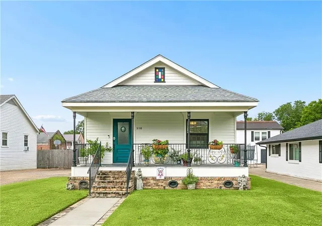 Photo 1 of Single family home for sale at 236 Angela St, Arabi, LA 70032 | MLS# 2569418 | Listing updated on 2026-09-29