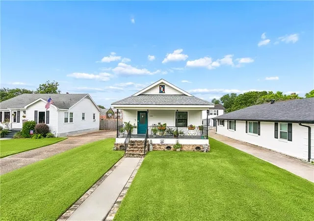Photo 3 of Single family home for sale at 236 Angela St, Arabi, LA 70032 | MLS# 2569418 | Listing updated on 2026-09-29