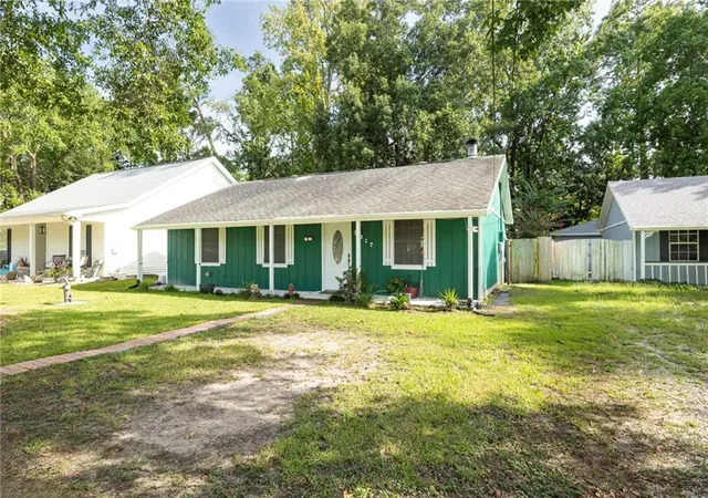 Photo 1 of Single family home for sale at 2217 Crane St, Slidell, LA 70460 | MLS# 2569435 | Listing updated on 2026-09-25