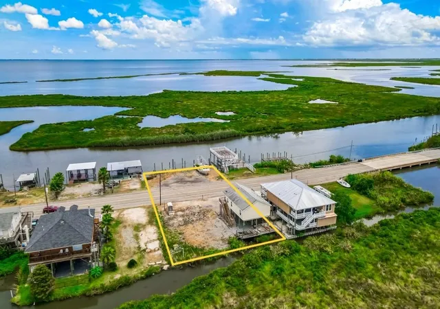 Photo 2 of Single family home for sale at 2984 Ridgeway Blvd, New Orleans, LA 70129 | MLS# 2566891 | Listing updated on 2026-09-10