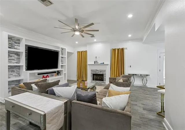 Photo 4 of Single family home for sale at 7739 Barataria Blvd, Marrero, LA 70072 | MLS# 2569810 | Listing updated on 2026-09-12
