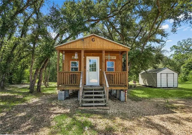 Photo 2 of Sale Pending at 21432 Sibley Rd, Ponchatoula, LA 70454 | MLS# 2569639 | Listing updated on 2026-09-29