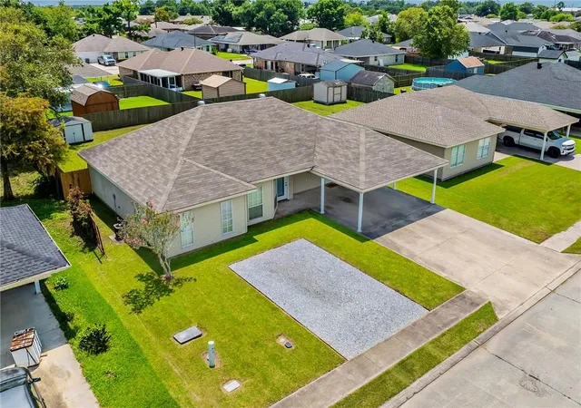 Photo 2 of Single family home for sale at 362 Daralyn Dr, Houma, LA 70363 | MLS# 2569918 | Listing updated on 2026-09-03