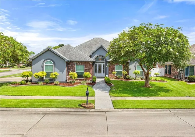 Single family home for sale at 107 Kaylee Dr, Hahnville, LA 70057 | MLS# 2569886