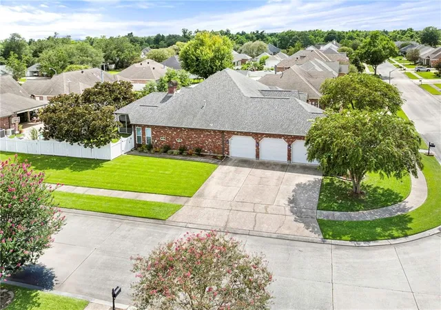 Photo 3 of Single family home for sale at 107 Kaylee Dr, Hahnville, LA 70057 | MLS# 2569886 | Listing updated on 2026-09-03