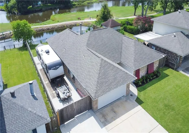 Photo 3 of Single family home for sale at 2160 Champions Dr, La Place, LA 70068 | MLS# 2567661 | Listing updated on 2026-09-17