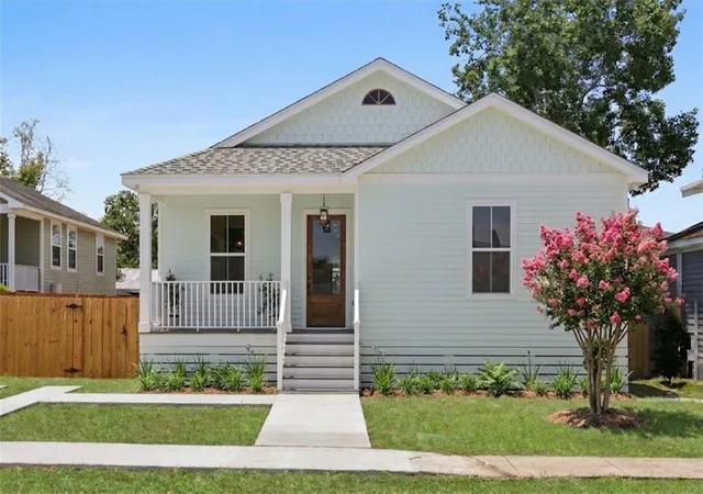 Photo 1 of Single family home for sale at 6230 Lafaye St, New Orleans, LA 70122 | MLS# 2569748 | Listing updated on 2026-09-15
