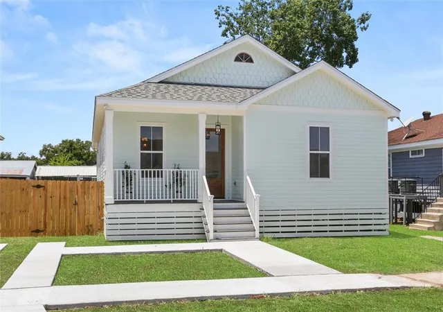 Photo 2 of Single family home for sale at 6230 Lafaye St, New Orleans, LA 70122 | MLS# 2569748 | Listing updated on 2026-09-15