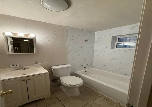 Listing Photo 5 - Condo for sale in building located at 1823 25 Murl St, New Orleans, LA 70114