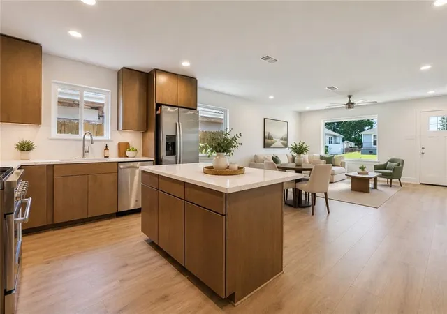 Photo 3 of Sale Pending at 721 N Lester Ave, Metairie, LA 70003 | MLS# 2569780 | Listing updated on 2026-10-06