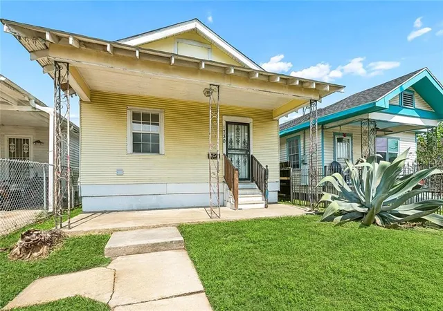 Photo 2 of Single family home for sale at 1730 Gallier St, New Orleans, LA 70117 | MLS# 2568412 | Listing updated on 2026-09-25