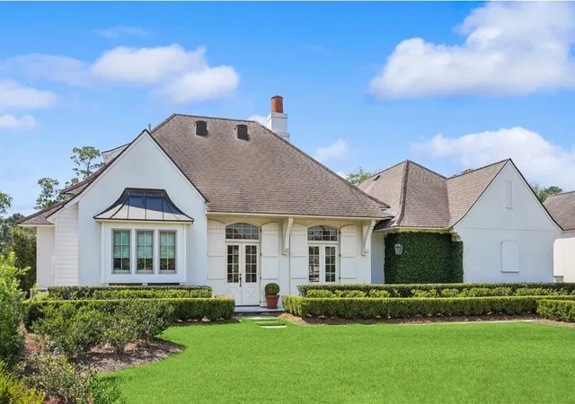 Photo 3 of Sale Pending at 26 Wax Myrtle Ln, Covington, LA 70433 | MLS# 2569860 | Listing updated on 2026-09-14
