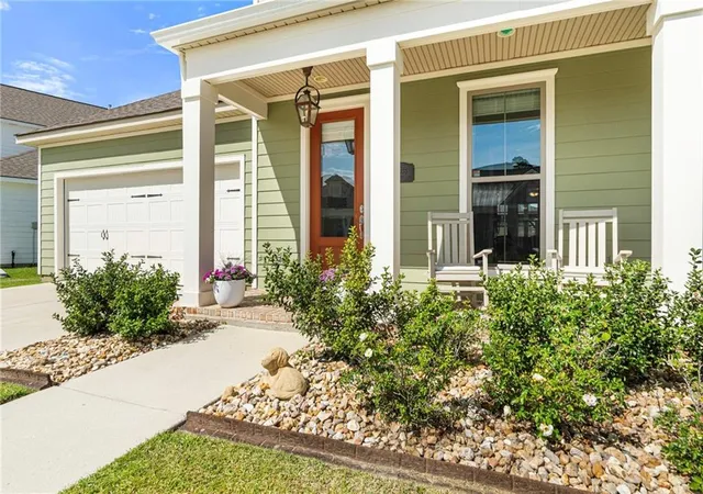 Photo 3 of Single family home for sale at 2033 Prestwood Ln, Covington, LA 70433 | MLS# 2570097 | Listing updated on 2026-09-19