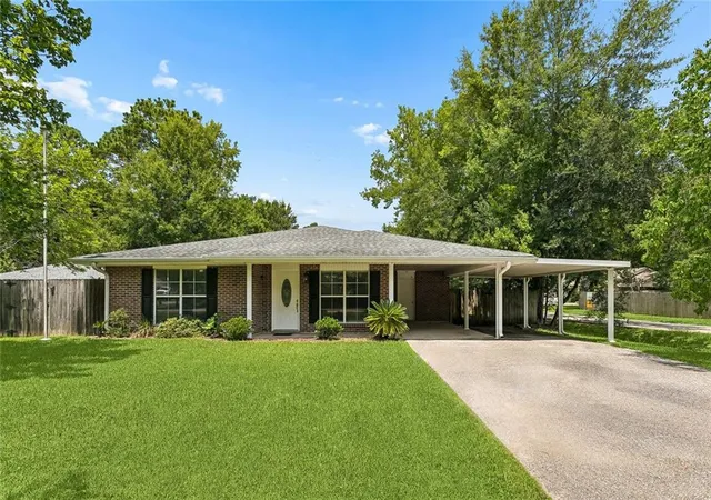 Photo 1 of Single family home for sale at 39291 Oak St, Pearl River, LA 70452 | MLS# 2569855 | Listing updated on 2026-08-31