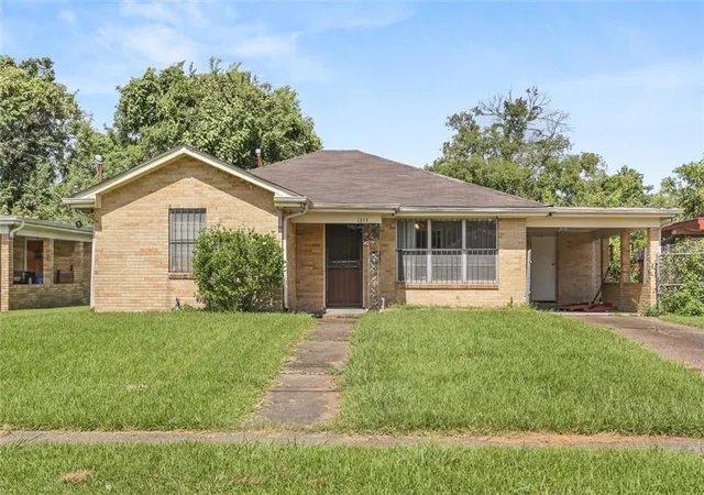 Photo 1 of Single family home for sale at 1215 Terry St, New Orleans, LA 70114 | MLS# 2570199 | Listing updated on 2026-09-11