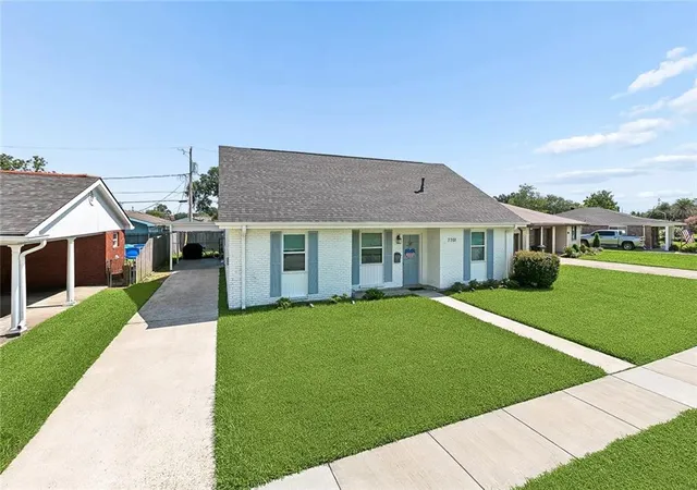 Photo 1 of Single family home for sale at 7701 Wilson St, Harahan, LA 70123 | MLS# 2567759 | Listing updated on 2026-09-09