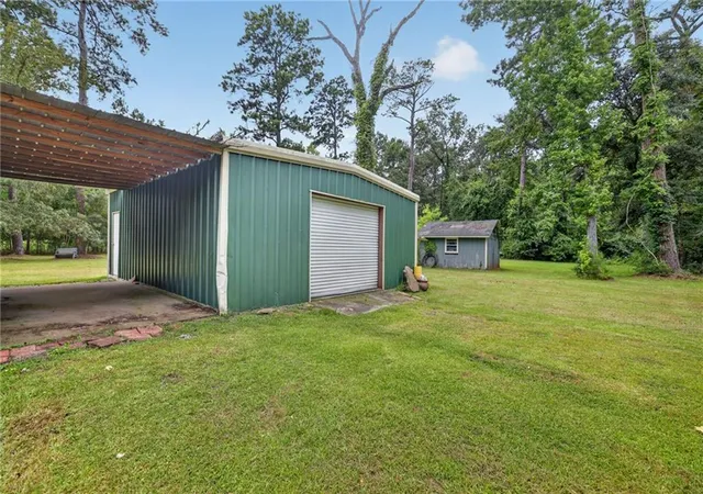 Photo 4 of Sale Pending at 41325 Crown Dr Ext, Ponchatoula, LA 70454 | MLS# 2568606 | Listing updated on 2026-09-01