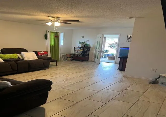 Photo 2 of Sale Pending at 7260 62 Bunkerhill Rd, New Orleans, LA 70112 | MLS# 2570107 | Listing updated on 2026-09-12